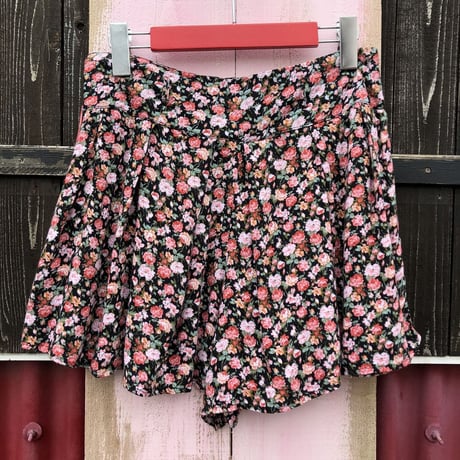 FLOWER PRINT FLARE SHORT PANTS [S-0470]