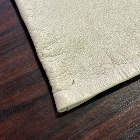 OFF WHITE LEATHER GLOBE [S-4572]