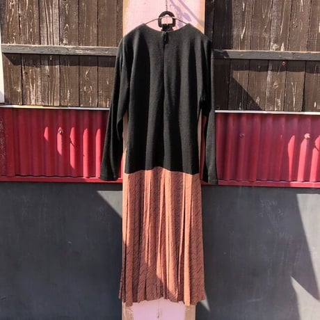70-80’S KNIT×PLEATS DESIGN DRESS [S-2686]