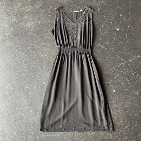 80'S EMBROIDERY DESIGN DRESS [S-3074]