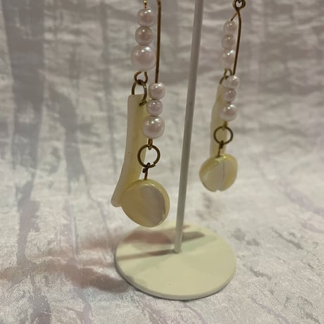 SHELL BEADS DESIGN PIERCE [S-2072]