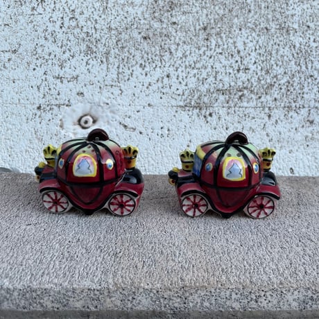 VINTAGE ”CARRIAGE”SALT&PEPPER [J-006]