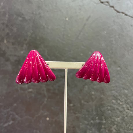 PURPLE TRIANGLE PIERCE [S-2131]