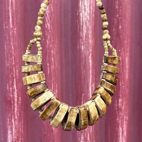 BONE DESIGN NECKLACE [S-2164]