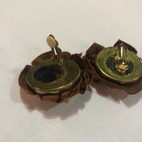LEATHER DESIGN EARRING [S-2143]