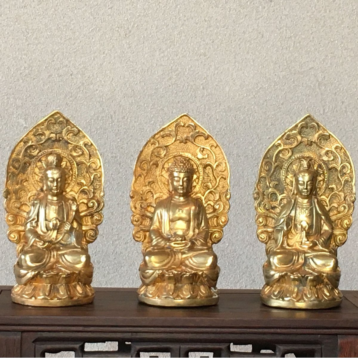 Amazon｜繁樓藝雕 仏像 薬師如来 仏壇仏像 薬師三尊 日光菩薩