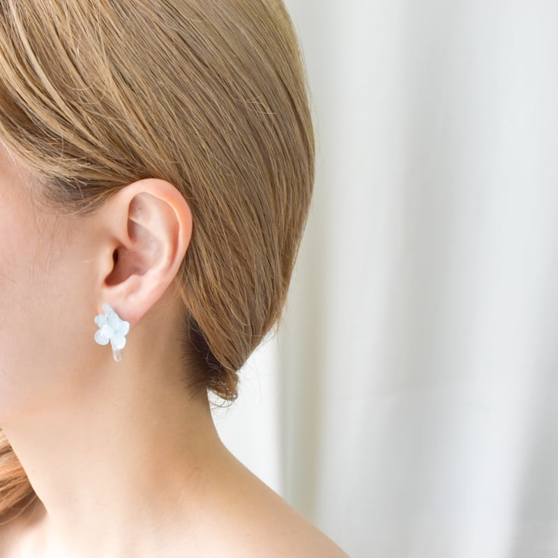 あじさい花束(水色)ピアス | Coloring