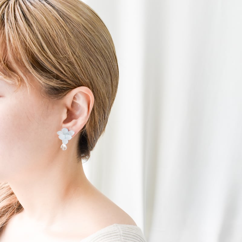 あじさい花束(水色)ピアス | Coloring