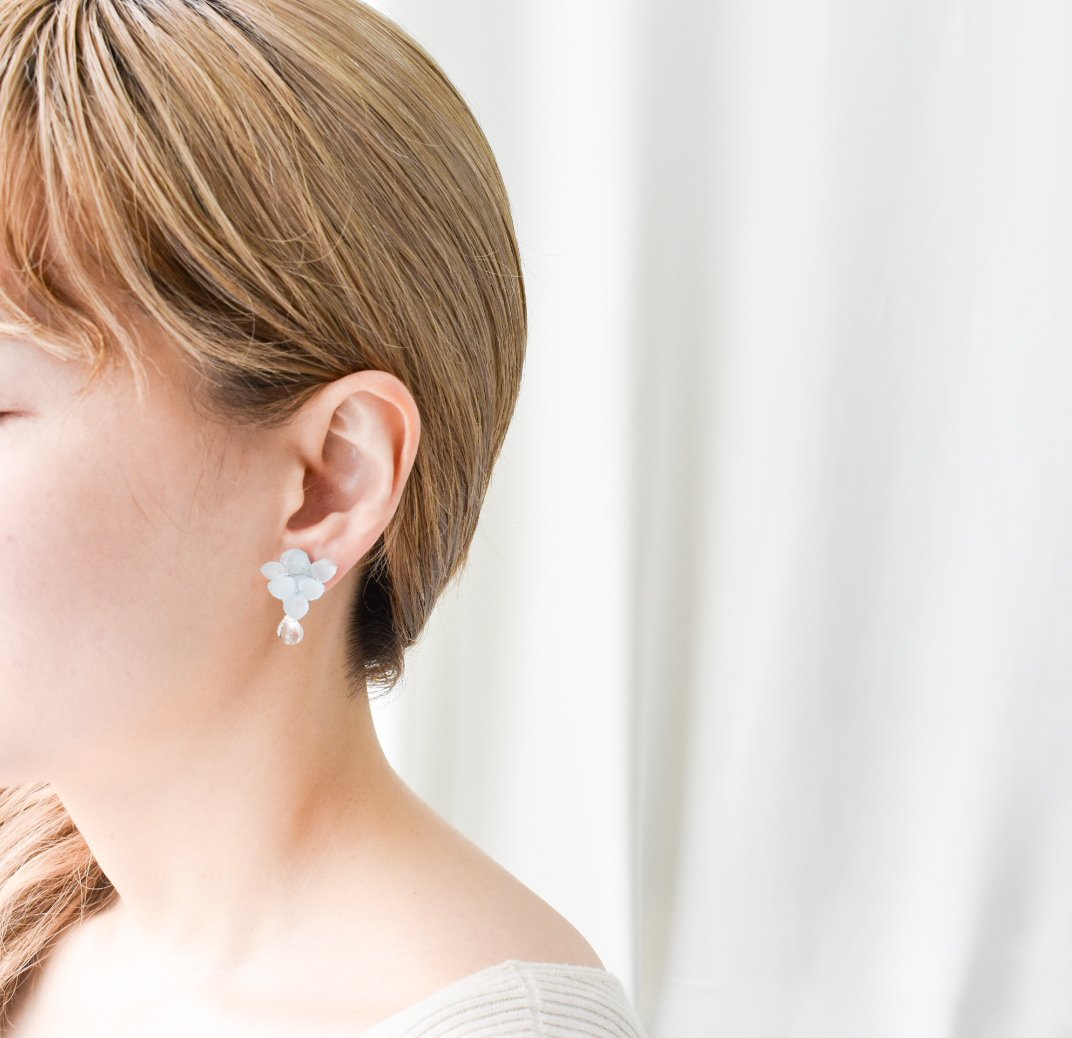 あじさい花束(水色)ピアス | Coloring