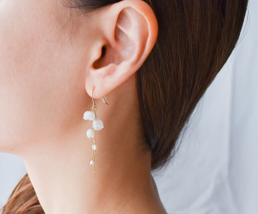 SALE☆14kgf淡水パール蓮カービングピアス すずらん×淡水パールピアス 14kgf | Coloring
