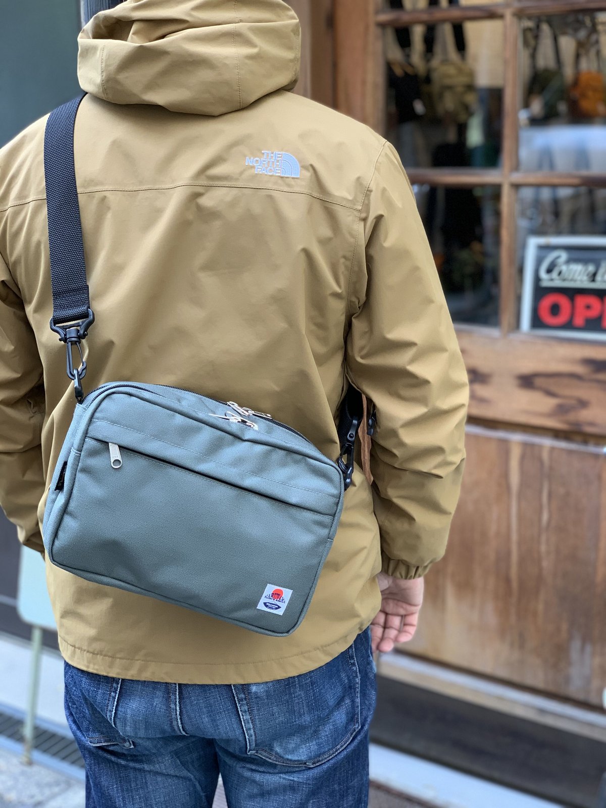 Wファスナーショルダーバッグ(COYOTE) | 圓山商店