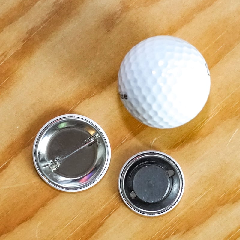 缶バッジ＆マグネット：カエルなのにカエラナイ | リサオの世界