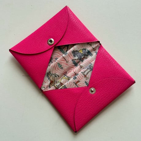 カルヴィケース/ジムカーナピンク