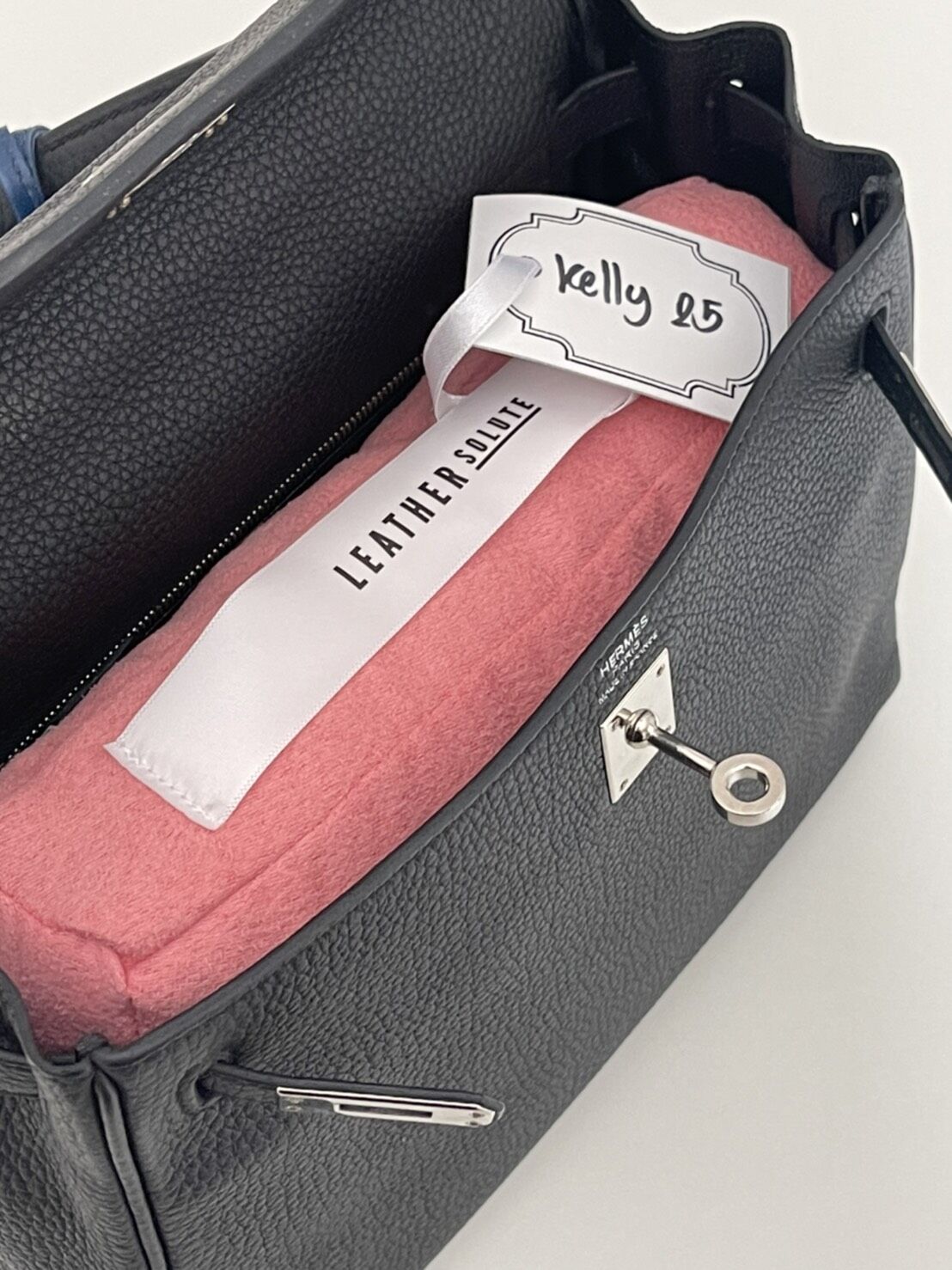 専用　セールSALE新品未使用BAGTRUNKバッグトランクケリー25 バッグキーパー ケリー25 | TRUNK