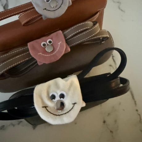 Smiley Hug Strap