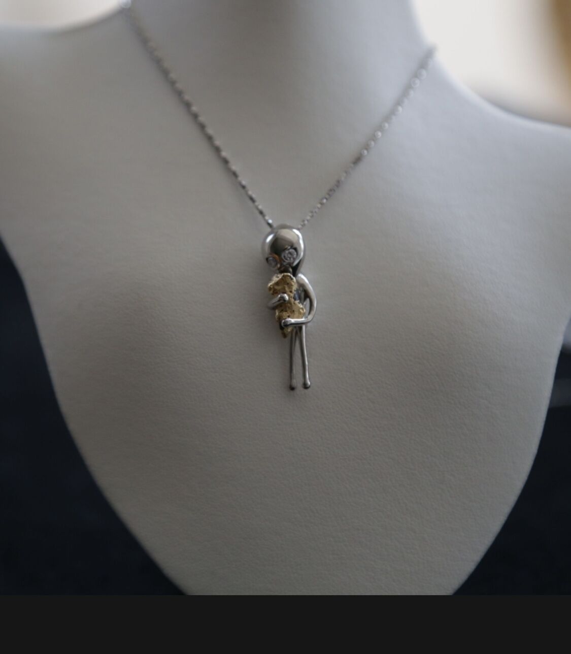 宇宙からの訪問隕石宇宙人ネックレス | 隕石・開運グッズ shop Mrs