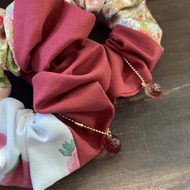 cattic/いちごのシュシュ | cattic