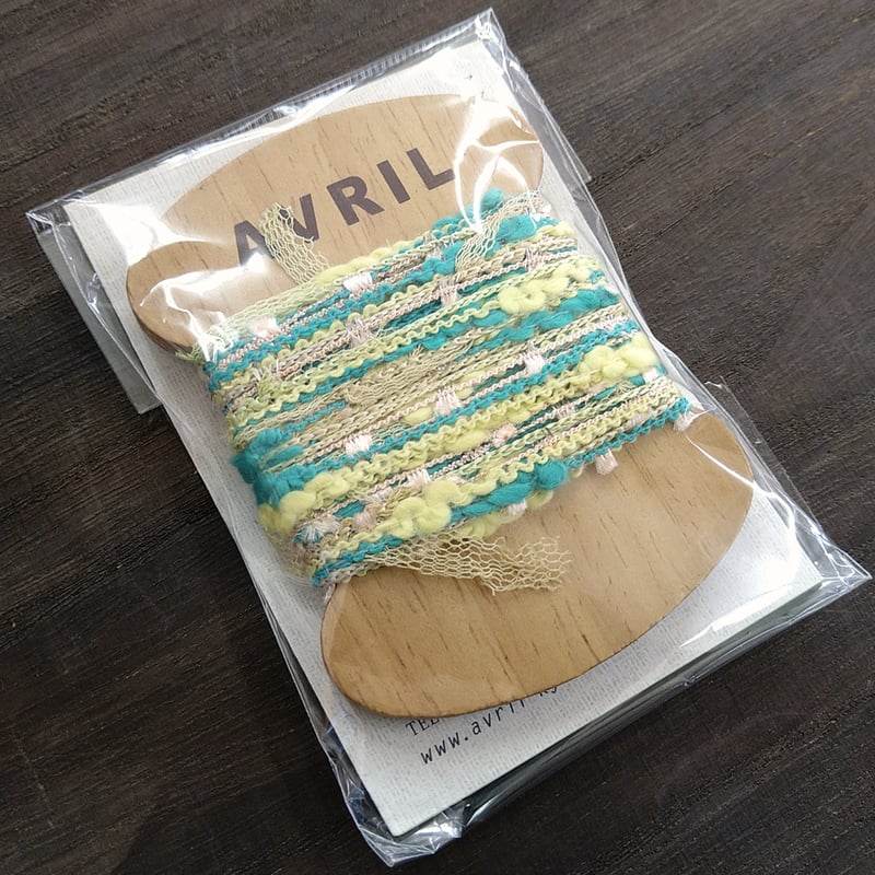 AVRIL】 木のペラコーン | cattic