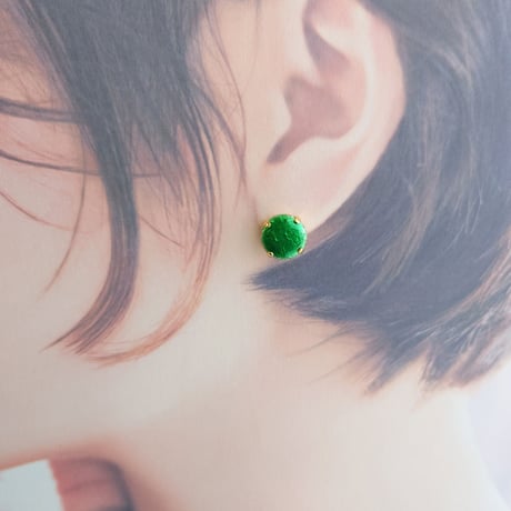 nichinichi/ヴィンテージガラスのピアス/グリーン箔
