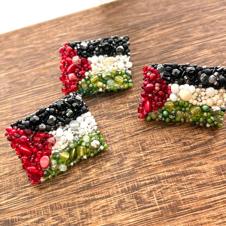 【パレスチナ支援】寄付付き ビーズ刺繍ブローチ