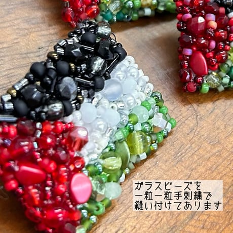 【パレスチナ支援】寄付付き ビーズ刺繍ブローチ