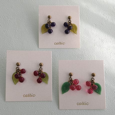 cattic/ベリーキャンディのピアス（金古美）  ＊金具変更可
