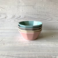 面取りボール　M  ライトカラーズ 波佐見焼 重山陶器 お家カフェ おしゃれです！