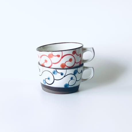 【アウトレット】唐草 スープマグカップ  瑞幸窯 ハンドメイド 波佐見焼 陶器 おしゃれ  レンジ対応 食洗機対応  食器 ブランド