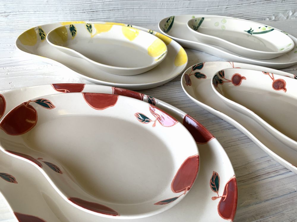 江波皿    大皿 大波皿1-2 本体 まる波赤 (エフピコ) | 食品容器販売の