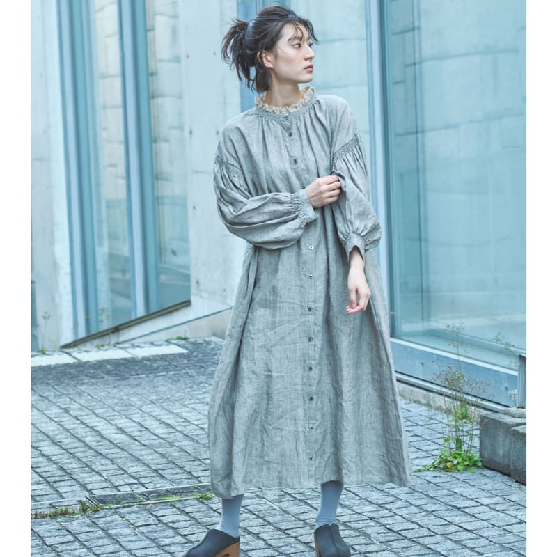リネン 襟レース付き 袖・カウスゴムシャーリング貝釦ワンピース