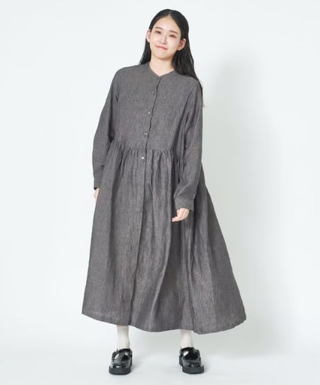 シャンブレーストライプ　バンドカラー途中比翼前開き長袖ワンピース      ub25-0514