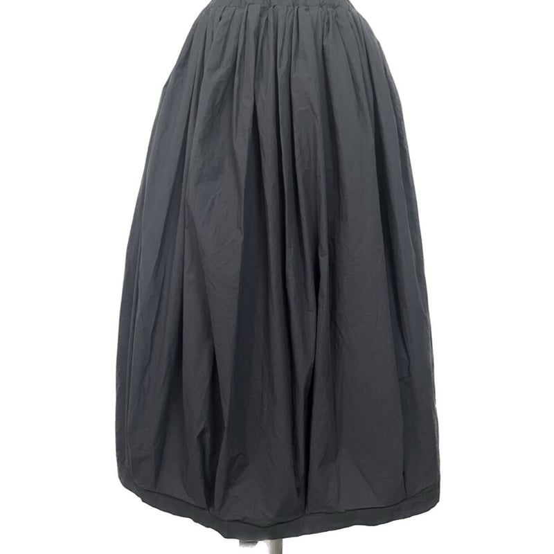 【新品タグ付】OMMO イレギュラー タック コクーンスカート 新品タグ付】OMMO イレギュラー タック コクーンスカート