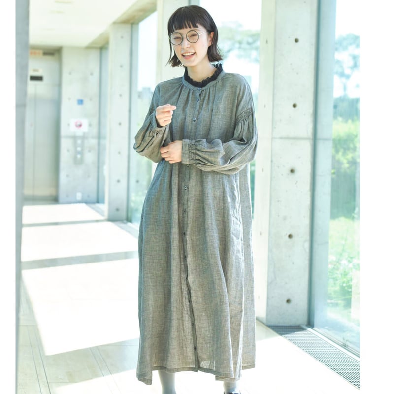 リネン 襟レース付き 袖・カウスゴムシャーリング貝釦ワンピース