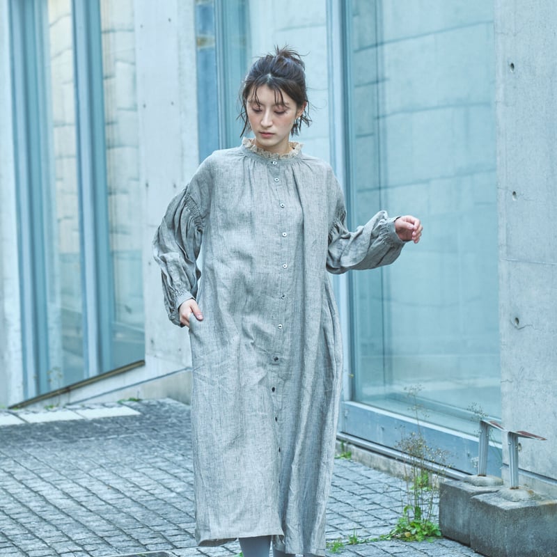 リネン 襟レース付き 袖・カウスゴムシャーリング貝釦ワンピース