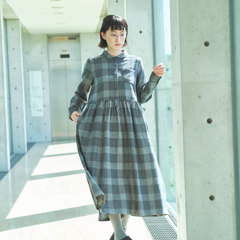 小衿ウエストギャザー かぶり猫目釦長袖ワンピース ○ub21-0367 | ubasoku