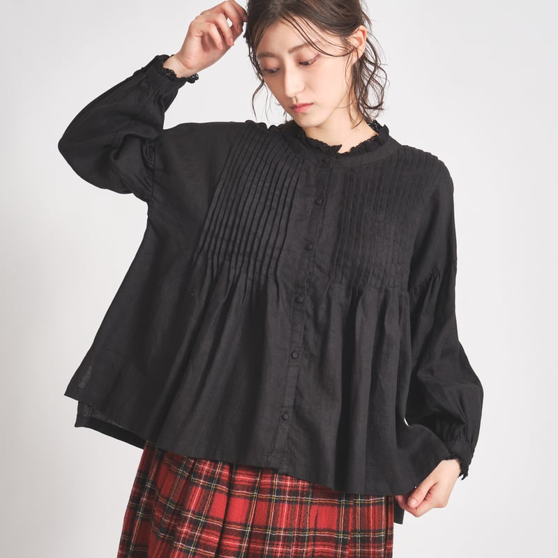 胸元多数ピンタック 襟・カウスレース付き胡桃釦ブラウス ○ub21-0380