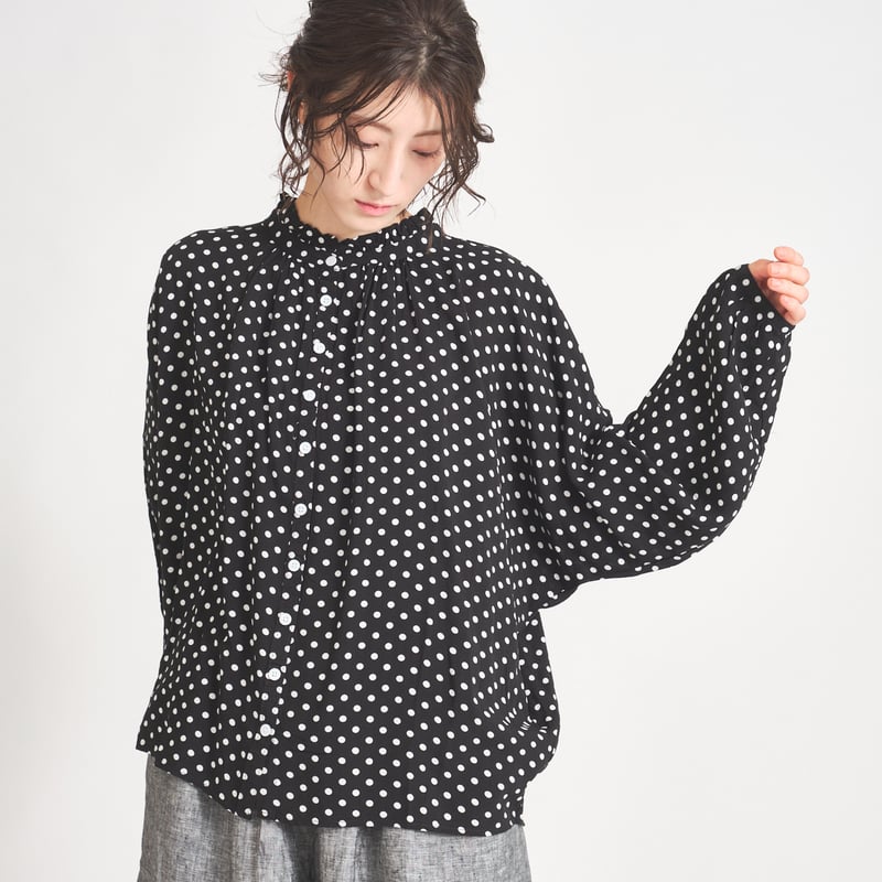 ポルカドット衿フリル ドルマンスリーブ貝釦ブラウス ○ub21-0414