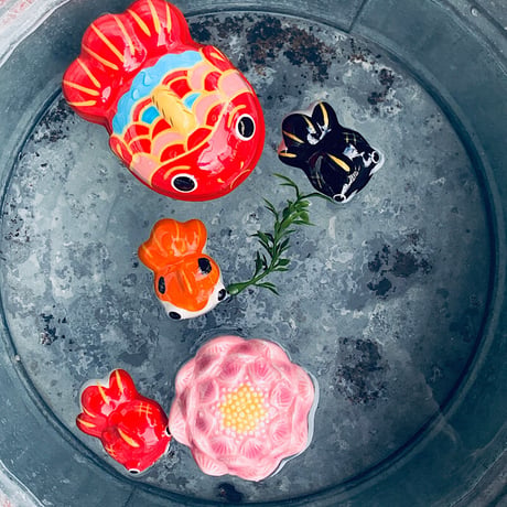 Float in water and enjoy‼︎ ceramic goldfish（5 pieces） / ぷかぷか出目金セット