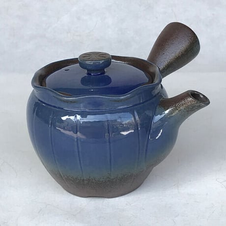 Small teapot（Banko ware）