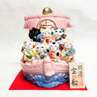 Lucky Cat Seven Gods Treasure Boat / 猫七福神 宝船（ピンク）