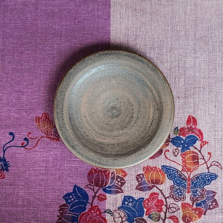 Handmade Yachimun plate（brown） / Okinawa pottery