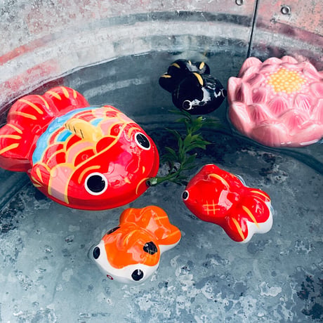 Float in water and enjoy‼︎ ceramic goldfish（5 pieces） / ぷかぷか出目金セット