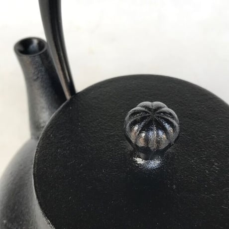 Iron kettle_Shizuku (Japanese tetsubin) / Nambu Ironware