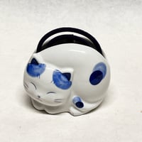Sleeping cat Mosquito coil holder（vertical type） / うたた寝猫蚊取り線香ホルダー（縦）