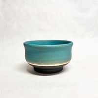 Handmade Yachimun  Matcha Bowl （Okinawa pottery）/ やちむんの抹茶椀 （沖縄の陶器）