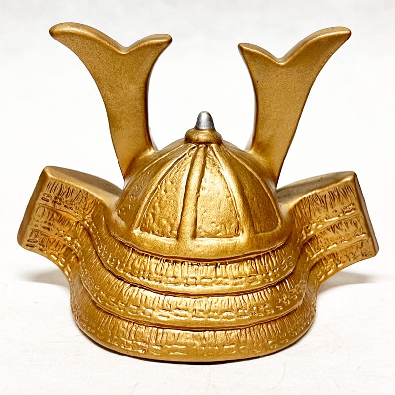 KABUTO (Samurai helmet) GOLD / 五月人形 勇兜飾り 金 |