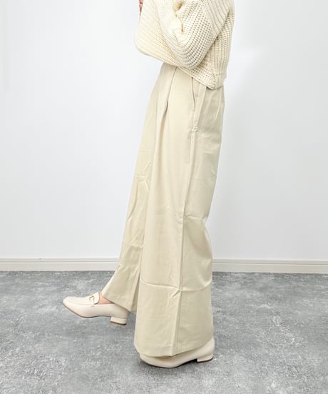 【イエベ春秋】タックワイドパンツ（キナリ）