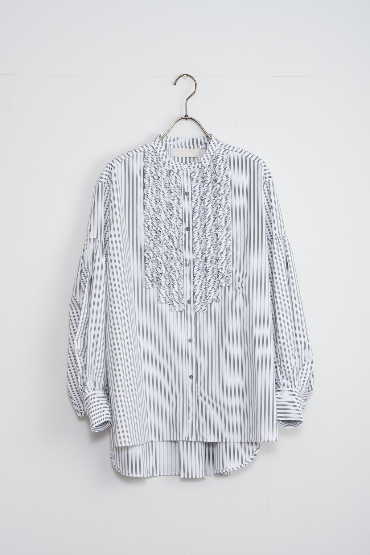 MARILYN MOON】Modern tuck frill blouse_24012700 MARILYN MOON】Modern tuck frill blouse_24012700