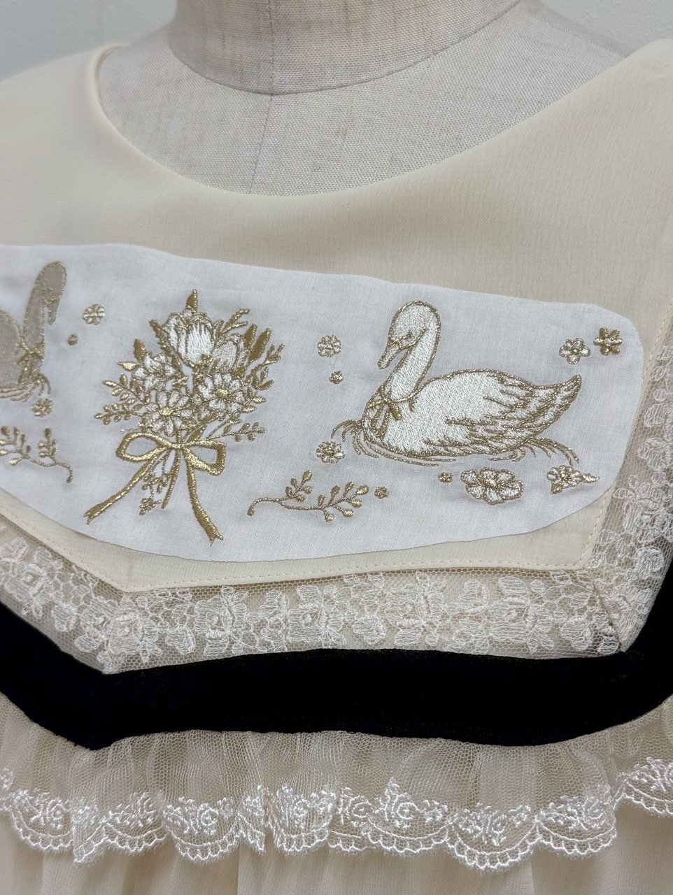 美品❣️yukiemon★スーちゃんグラム★ブラウス 美品❣️yukiemon☆スーちゃんグラム☆ブラウス 【公式通販】