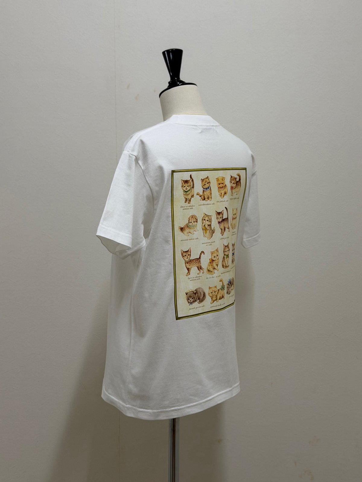 yukiemon】ぺたぺたこねこ図鑑Tシャツ（長め3L） | EGAMI OFFICIAL